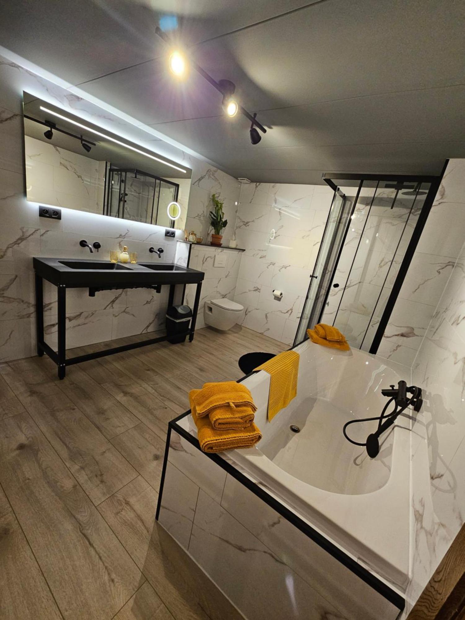 호우팔리제 Ferme La Joye B&B 외부 사진